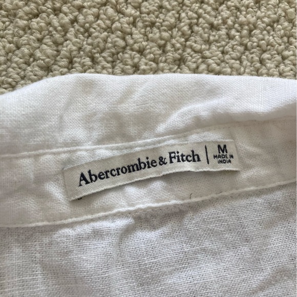 Abercrombie & Fitch Cropped Linen Blend Button Down Blouse Top Size Medium EUC - Picture 3 of 8